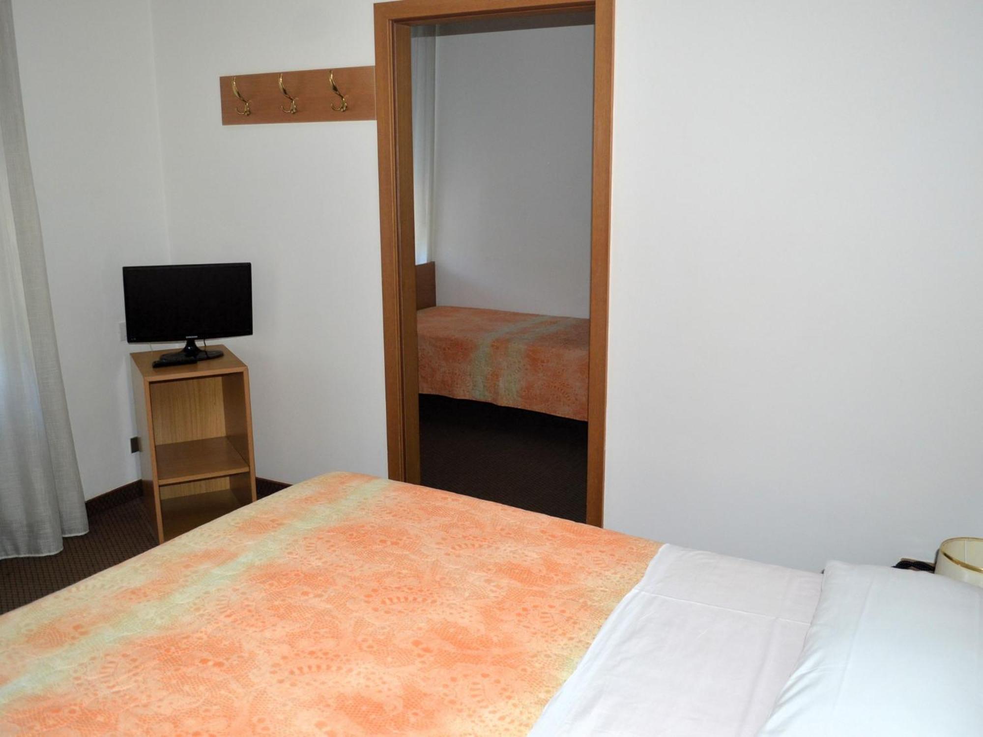 Hotel Villa Regina Levico Terme Eksteriør billede