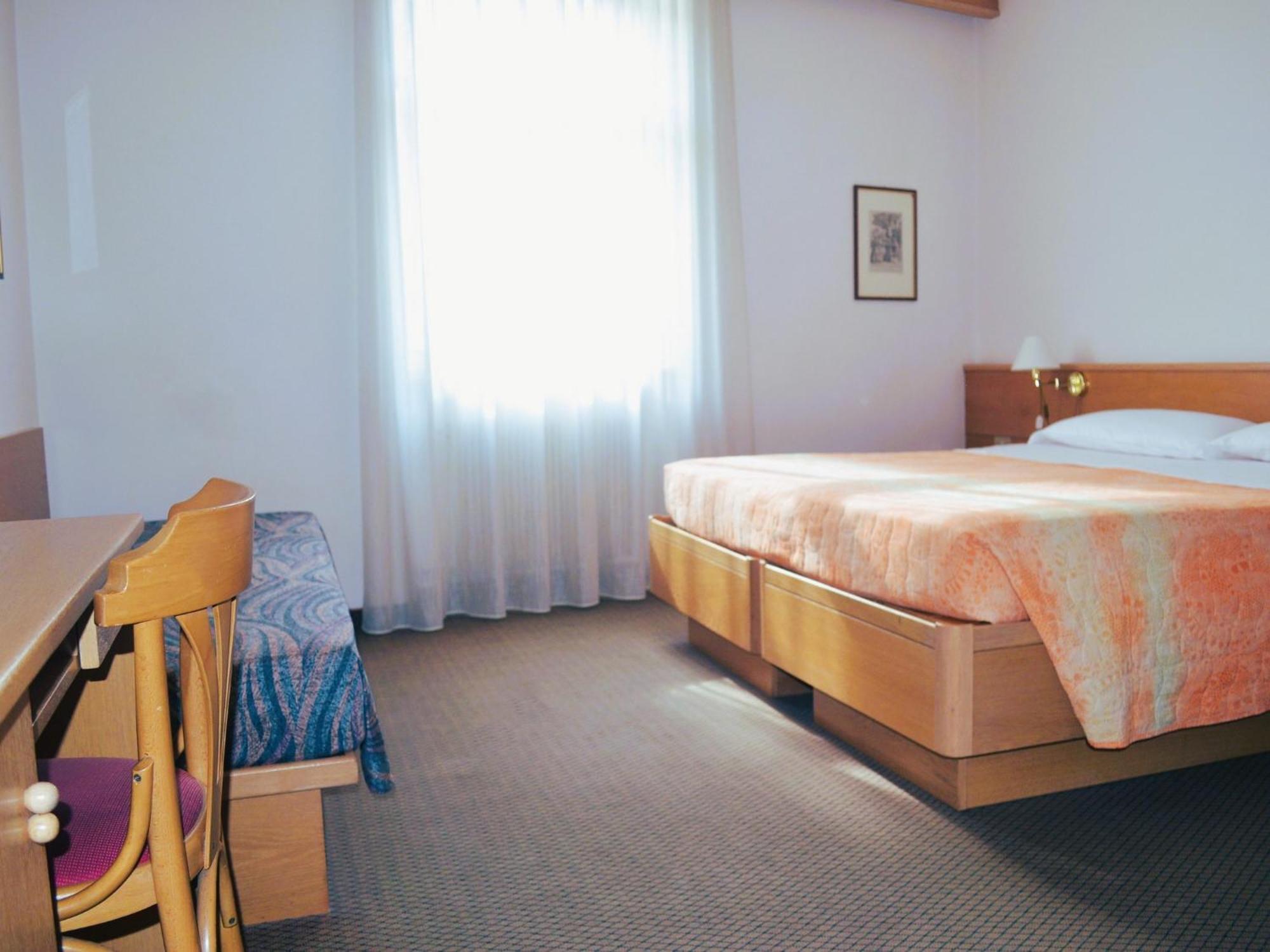 Hotel Villa Regina Levico Terme Eksteriør billede