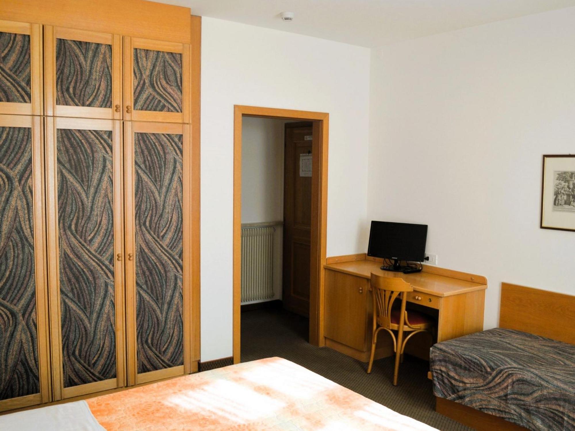 Hotel Villa Regina Levico Terme Eksteriør billede