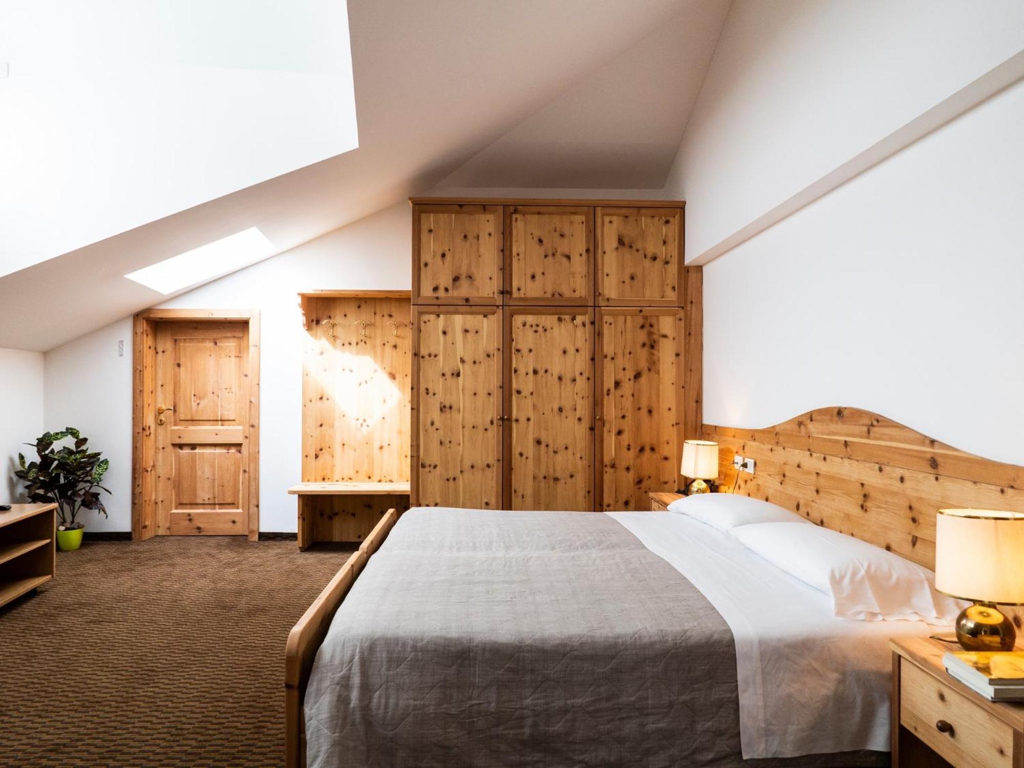 Hotel Villa Regina Levico Terme Eksteriør billede