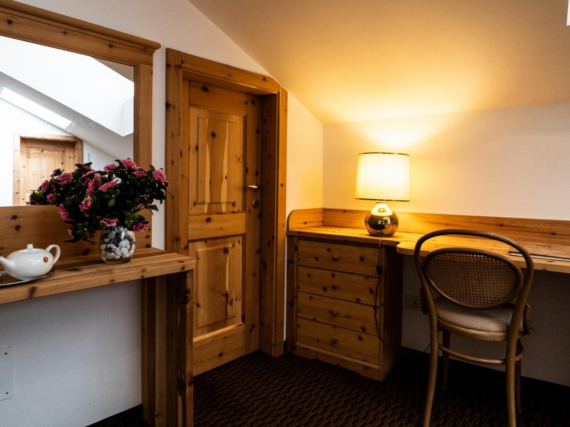 Hotel Villa Regina Levico Terme Eksteriør billede