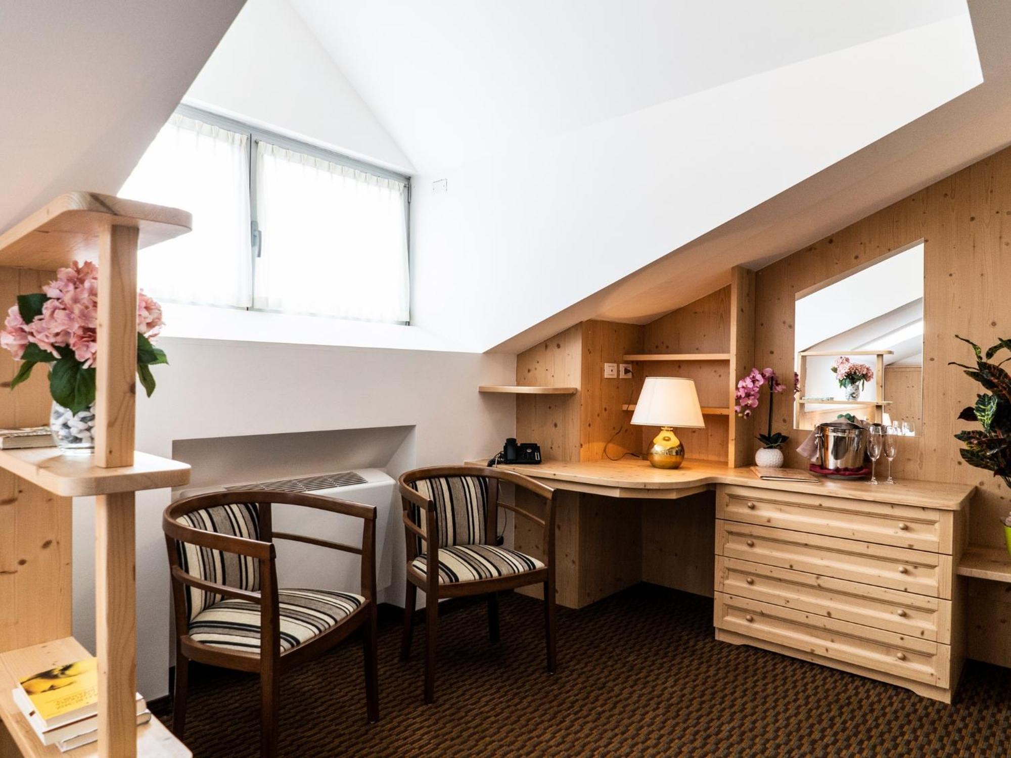 Hotel Villa Regina Levico Terme Eksteriør billede