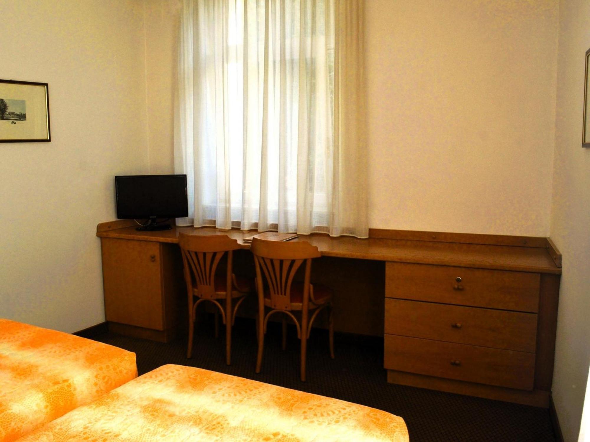 Hotel Villa Regina Levico Terme Eksteriør billede